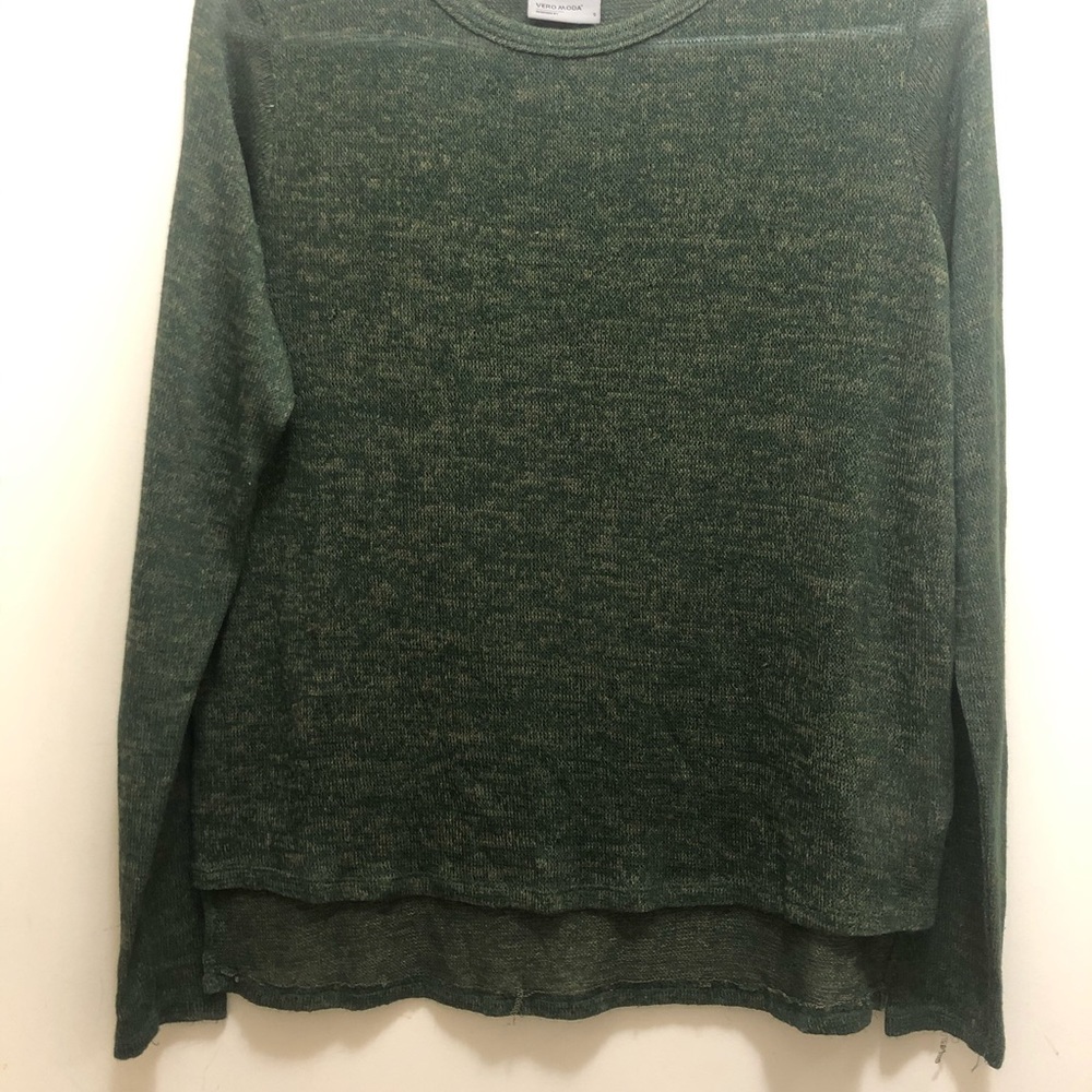 Clothes - Picture 14 of 16